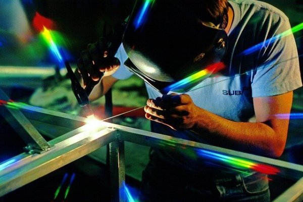 welder-g6112dbac6_640 welder-g6112dbac6_640